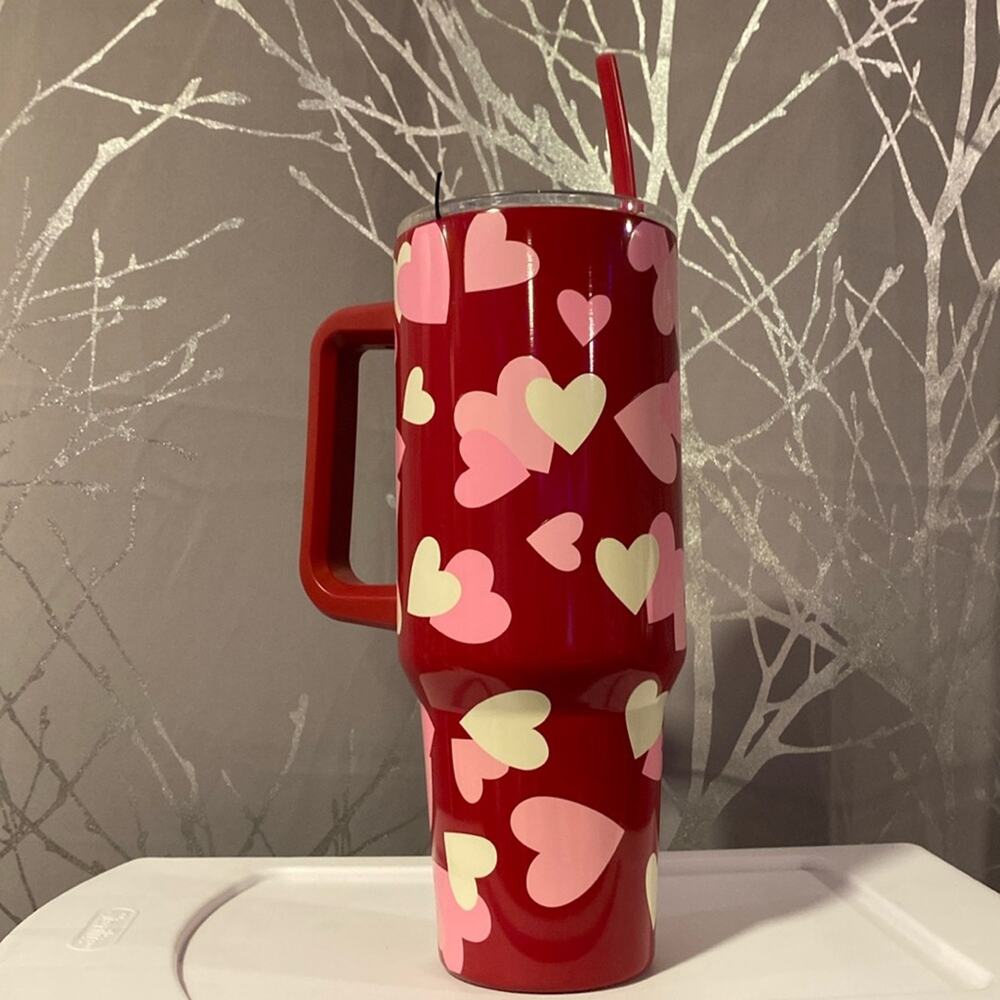 BNWT Kate Spade Valentine’s Day Heart 40oz Tumbler